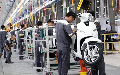 Áo đồng phục bảo hộ tay ngắn công nhân Nhà máy Vinfast