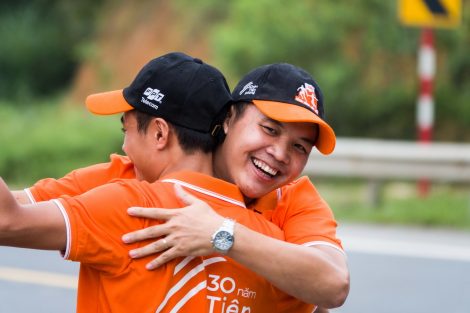 Áo đồng phục FPT 30 năm Tiên phong