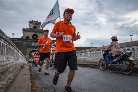 Áo đồng phục FPT 30 năm Tiên phong