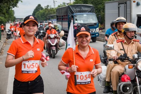 Áo đồng phục FPT 30 năm Tiên phong