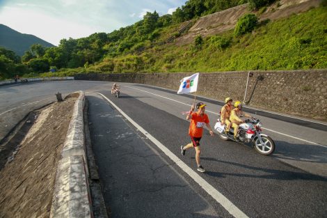 Áo đồng phục FPT 30 năm Tiên phong