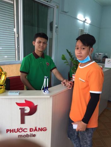 Áo thun đồng phục nhân viên Cửa Hàng Phước Đăng Mobile tại Gò Vấp