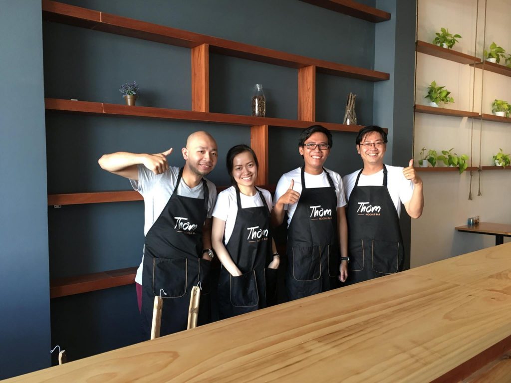 Đồng phục áo thun và tạp dề Tiệm Mì Thơm - Noodle Bar tại Quận 7 - 3