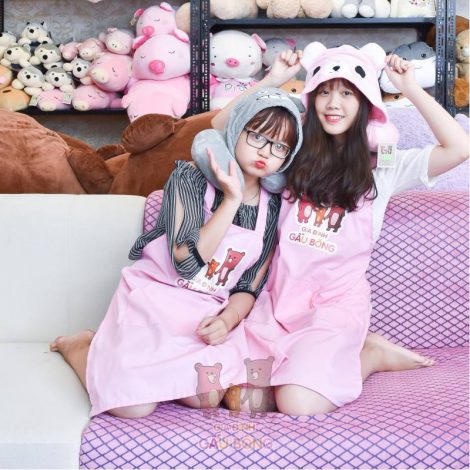 Mẫu tạp dề đồng phục nhân viên cửa hàng Gia Đình Gấu Bông tại Quận 10
