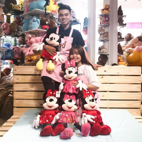 Tạp dề đồng phục nhân viên cửa hàng Gia Đình Gấu Bông tại Quận 10