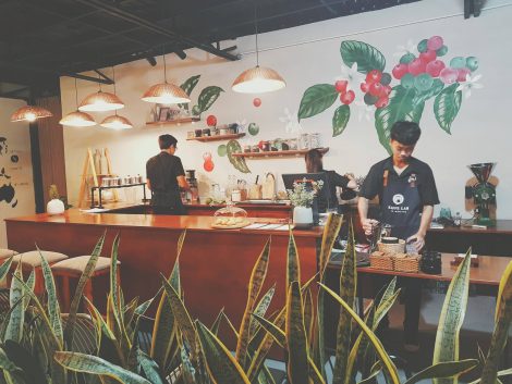 Tạp dề đồng phục nhân viên Kaffe Lab tại Bình Dương