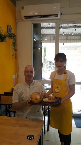 Tạp dề đồng phục Bánh Mì Chảo Samurai ở Hải Phòng 41 Tạp dề đồng phục Bánh Mì Chảo Samurai ở Hải Phòng 2